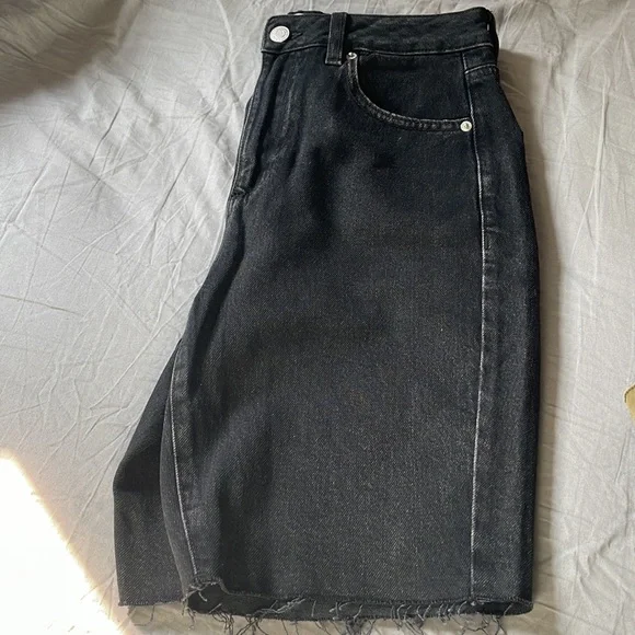 Shorts - Picture 4 of 4